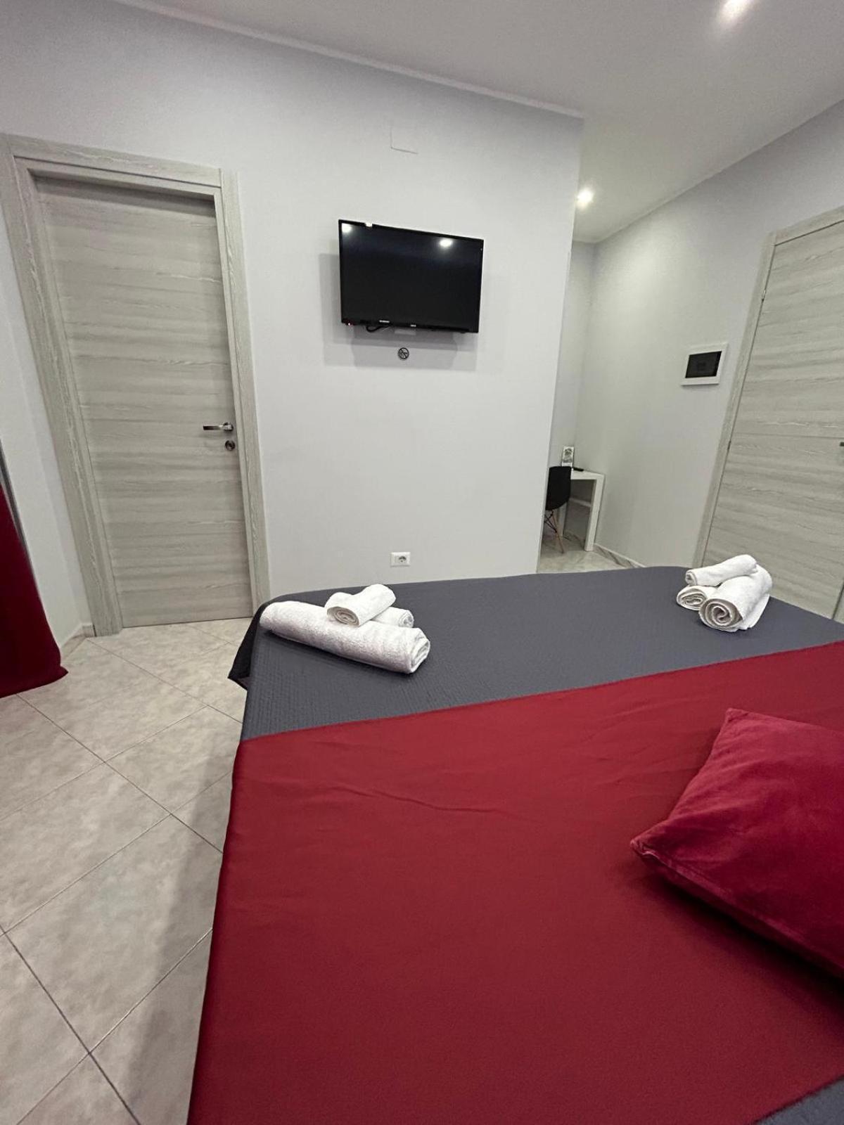Pacini 88 And Centro * Catania